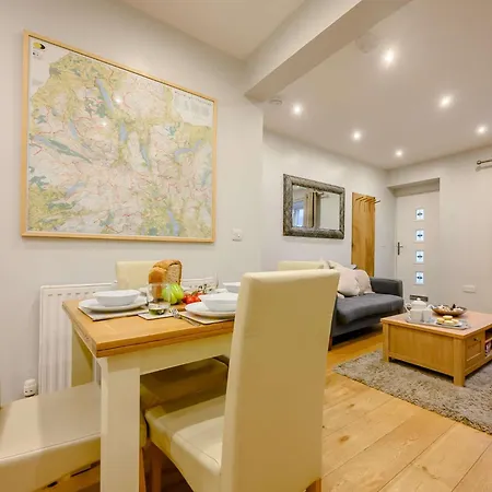 2 Bed In Sz036 Holiday home *